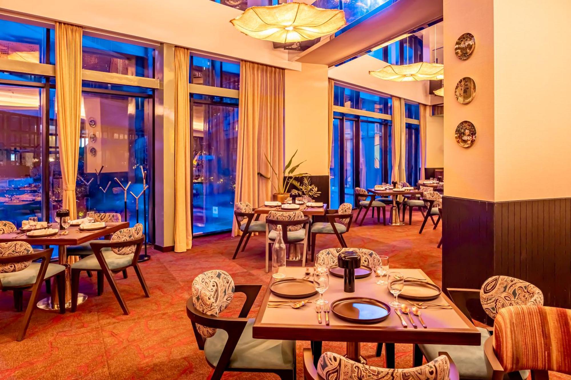 Novotel Kolkata Hotel And Residences Extérieur photo The restaurant
